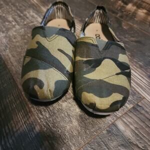 CoXist Green Camo Women's Slip-on Shoes